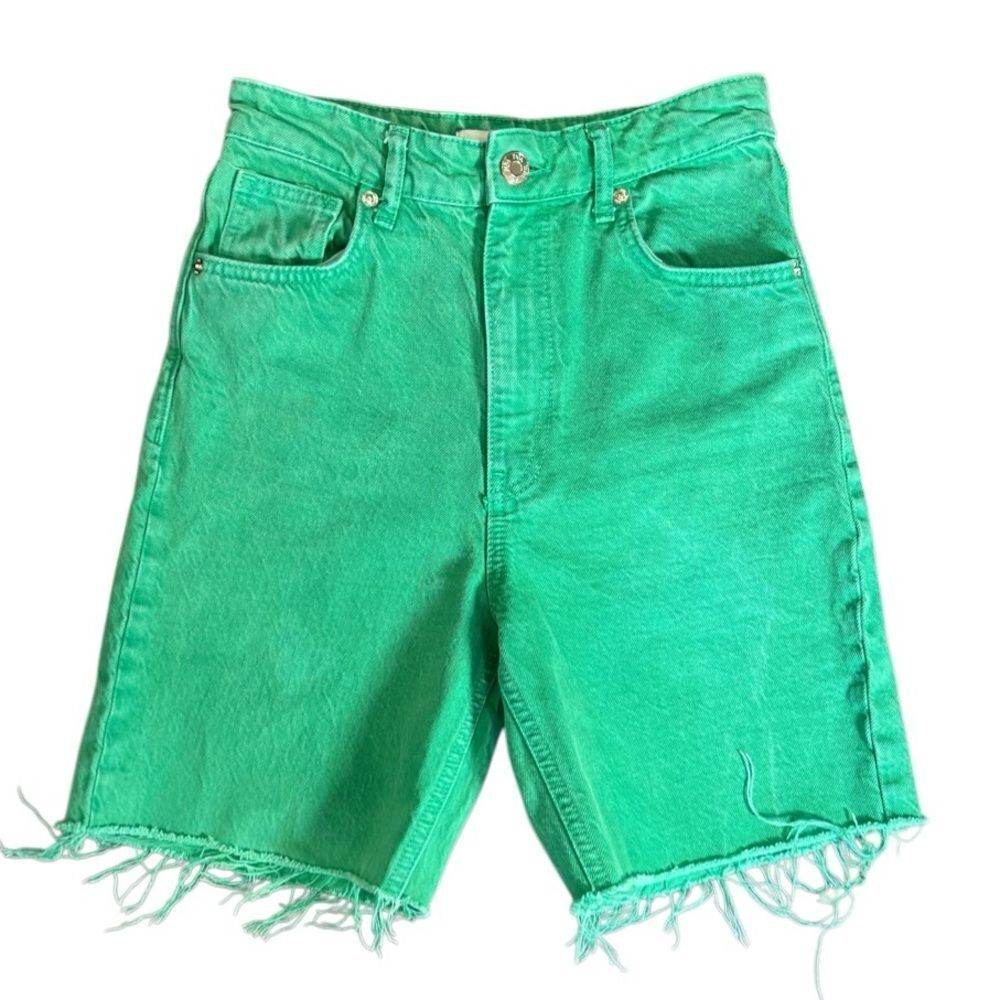 Zara Ultra high waist Bermuda Cut off jean shorts Green Size 2